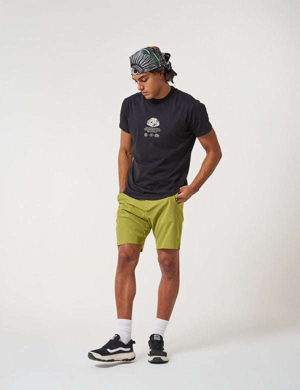 Men's Regular Fit Natural Connection T-shirt in black