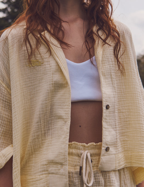 Women's Short-Sleeved Sport Collar Shirt, Pastel Yellow Sun