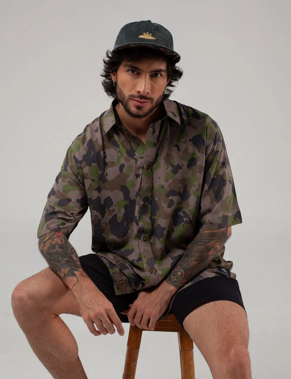 Yowie Men Oversize Military Green Shirt