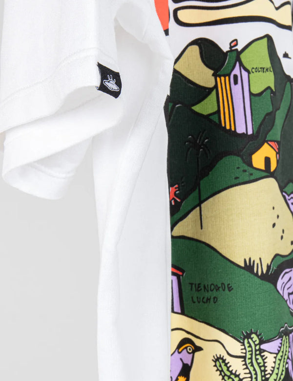 Surfeando por las Lomas de Medellín Unisex Oversize T-Shirt