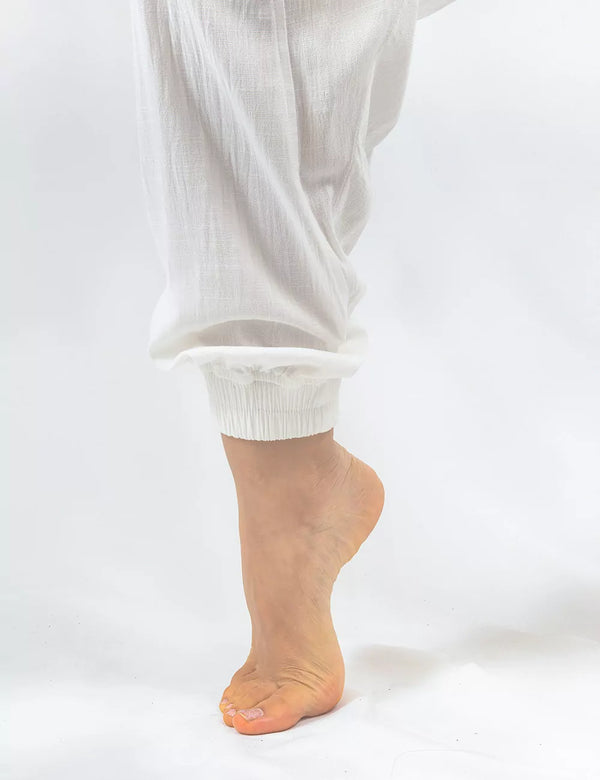 Mooring Women's off white Adjustable Straps Jumper