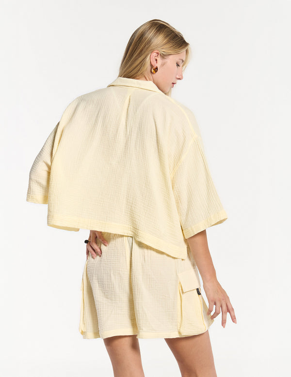 Women's Short-Sleeved Sport Collar Shirt, Pastel Yellow Sun