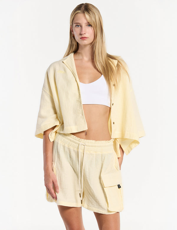 Women's Short-Sleeved Sport Collar Shirt, Pastel Yellow Sun