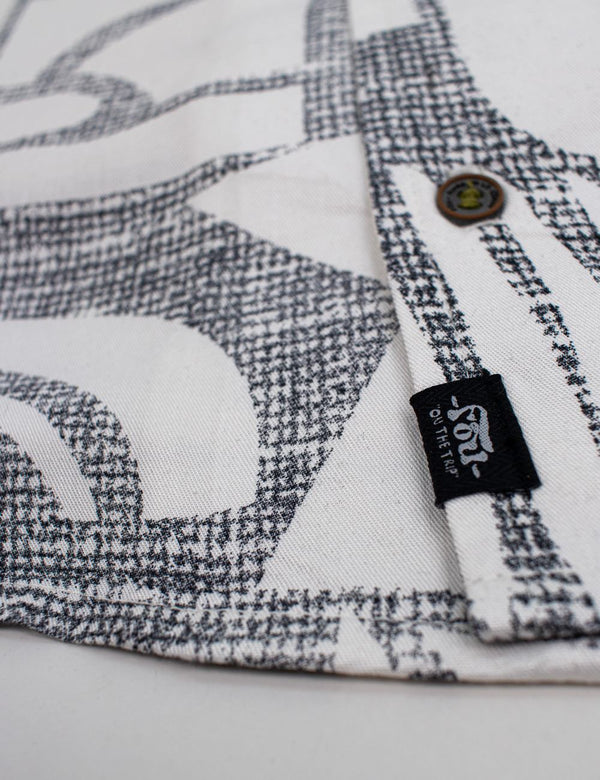 Men’s Colibri ecru + Black Short-Sleeve Sport Collar Shirt