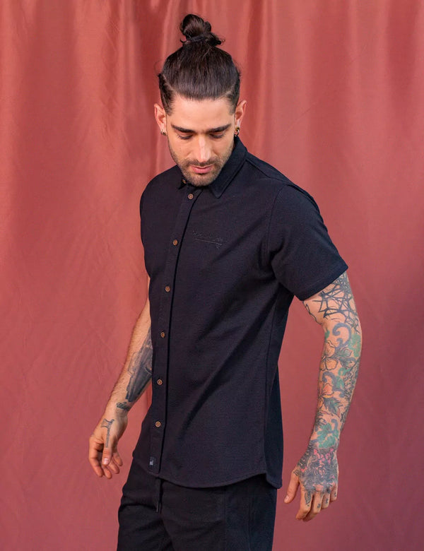 Azabache Men Regular Fit black Shirt