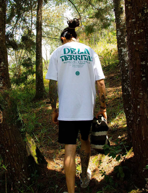 De La Tierrita Men´s Oversize white T-shirt