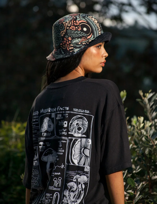 MushRoom Facts black Oversize Unisex T-Shirt